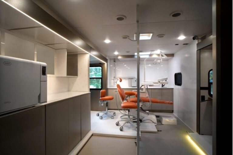 Maxilla Dental On Wheels121